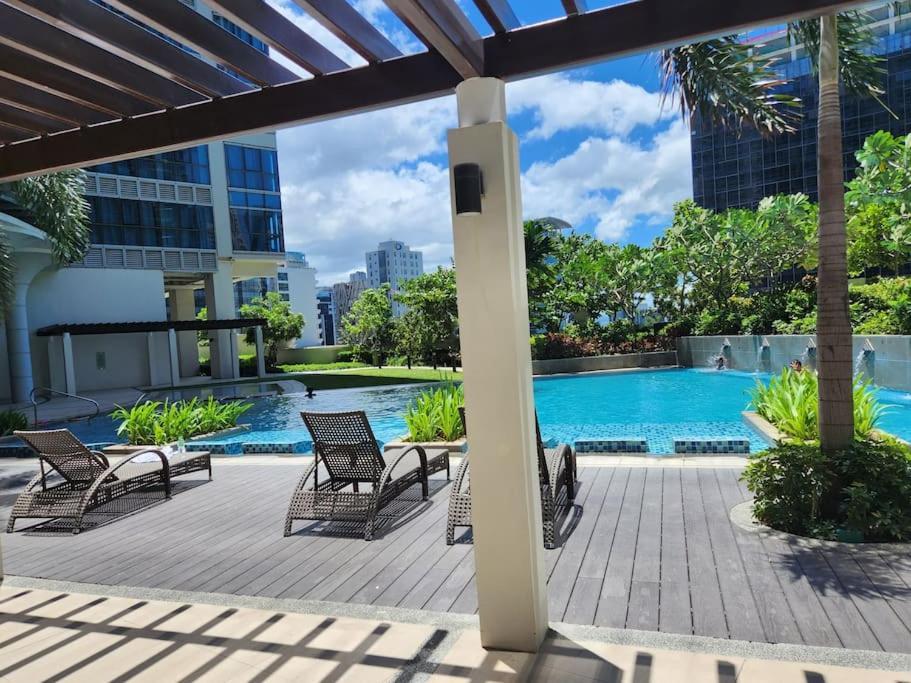 Luxestaysmnl Coastal Chic Netflx 380Mbps Pool Bgc Manila Eksteriør billede