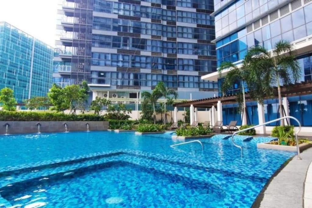 Luxestaysmnl Coastal Chic Netflx 380Mbps Pool Bgc Manila Eksteriør billede