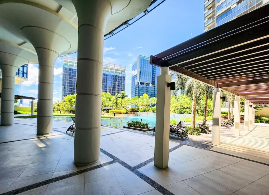 Luxestaysmnl Coastal Chic Netflx 380Mbps Pool Bgc Manila Eksteriør billede