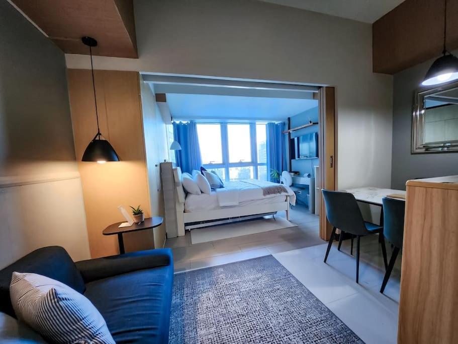 Luxestaysmnl Coastal Chic Netflx 380Mbps Pool Bgc Manila Eksteriør billede