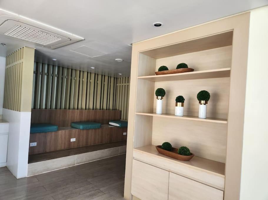 Luxestaysmnl Coastal Chic Netflx 380Mbps Pool Bgc Manila Eksteriør billede