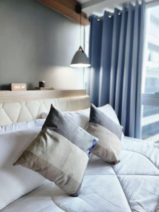 Luxestaysmnl Coastal Chic Netflx 380Mbps Pool Bgc Manila Eksteriør billede