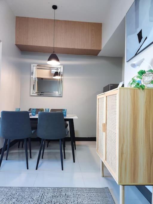 Luxestaysmnl Coastal Chic Netflx 380Mbps Pool Bgc Manila Eksteriør billede
